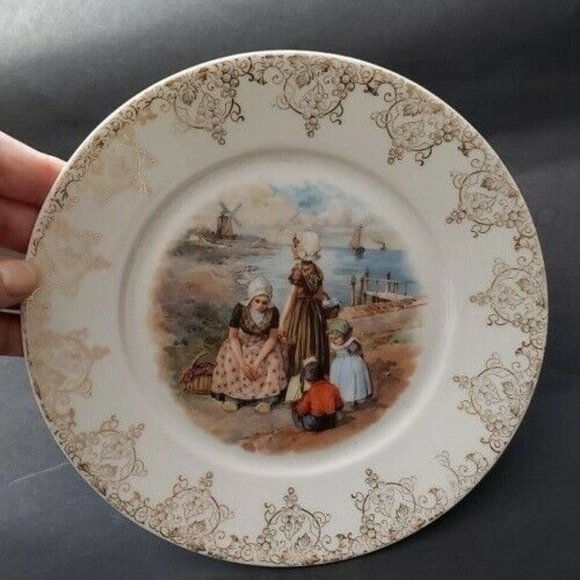 Zeh Scherzer & Company Beautiful water scene with 4 children with baskets 1900 - Picture 1 of 4